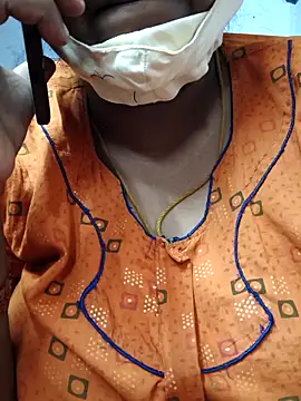 Snapshot of TAMIL_ELAKKIYA chatting on February 2026 06:06:01 AM TAMIL ELAKKIYA online show from February 2026 06:06:01 AM