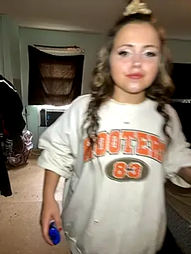 Snapshot of JuicyExxxperience chatting on September 2025 05:27:02 PM JuicyExxxperience online show from September 2025 05:27:02 PM