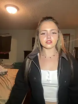 Snapshot of JuicyExxxperience chatting on October 2025 10:03:02 AM JuicyExxxperience online show from October 2025 10:03:02 AM