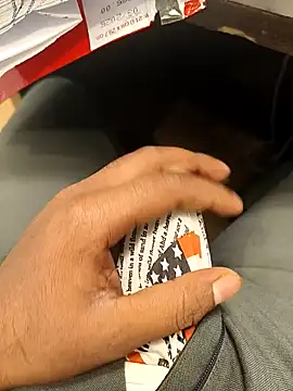 Snapshot of hotboy43339 chatting on October 2025 03:25:01 AM hotboy43339 online show from October 2025 03:25:01 AM