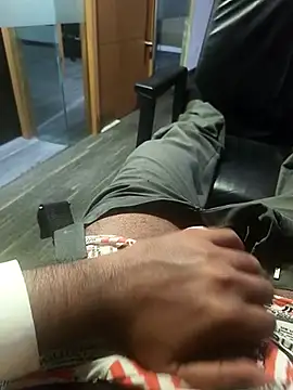 hotboy43339 online show from March 2026 07:41:02 PM