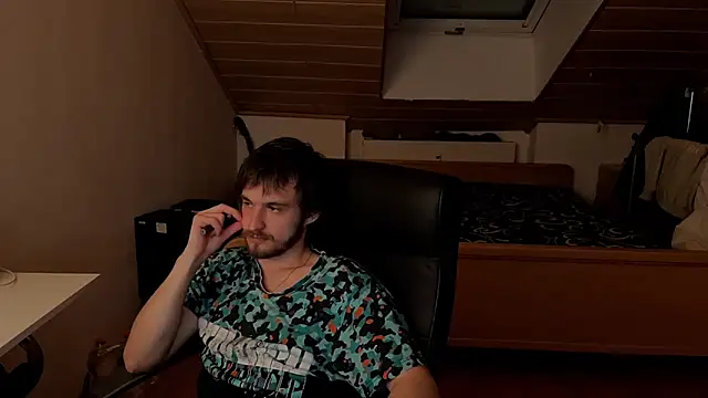 Snapshot of Bez3ybik chatting on January 2026 05:26:01 PM Bez3ybik online show from January 2026 05:26:01 PM