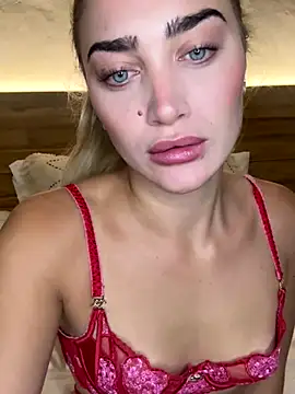 Snapshot of auriangel chatting on September 2025 01:40:02 AM auriangel online show from September 2025 01:40:02 AM