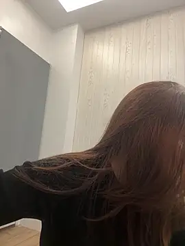 LanySylvia online show from April 2026 07:58:01 PM