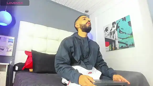 Yiyo10  online show from February 2026 04:06:02 AM