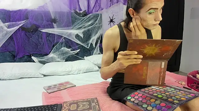 Snapshot of shantala_nastasiia chatting on October 2025 12:40:02 PM shantala nastasiia online show from October 2025 12:40:02 PM