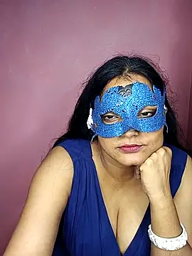 Snapshot of MEERAcle chatting on October 2025 07:44:02 PM MEERAcle online show from October 2025 07:44:02 PM