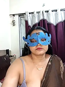 Snapshot of MEERAcle chatting on February 2026 03:05:02 PM MEERAcle online show from February 2026 03:05:02 PM