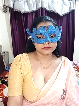 Snapshot of MEERAcle chatting on February 2026 07:10:01 PM MEERAcle online show from February 2026 07:10:01 PM