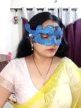 Snapshot of MEERAcle chatting on February 2026 06:46:02 AM MEERAcle online show from February 2026 06:46:02 AM