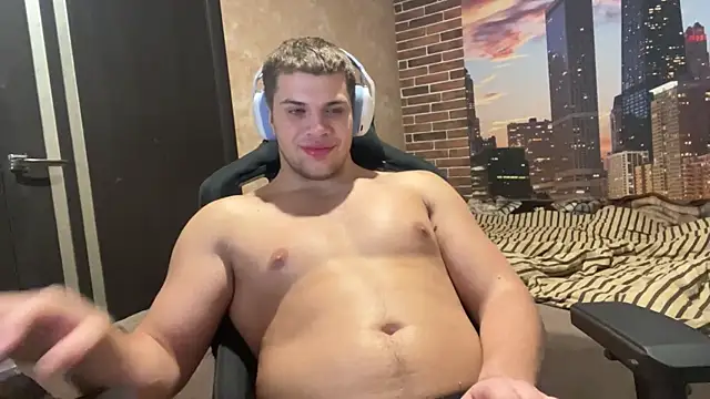 MusclePhantom online show from November 2025 09:24:02 PM