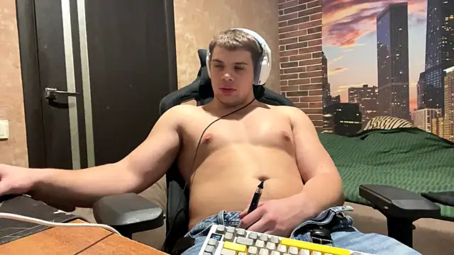 MusclePhantom online show from March 2026 09:19:02 PM