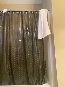 huhgtr online show from November 2025 05:25:01 PM