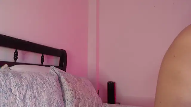 Snapshot of lucyymaximo chatting on May 2026 11:28:02 AM lucyymaximo online show from May 2026 11:28:02 AM