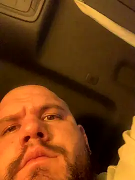 Snapshot of shakeweight chatting on October 2025 07:27:02 AM shakeweight online show from October 2025 07:27:02 AM