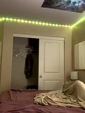 Snapshot of shakeweight chatting on November 2025 07:31:02 AM shakeweight online show from November 2025 07:31:02 AM