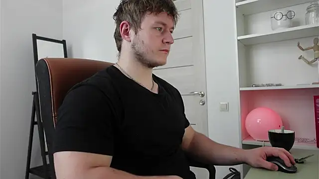 Richard Dullas online show from October 2025 10:02:01 AM