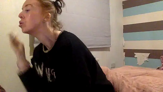 Bellababexox online show from May 2026 01:57:16 AM