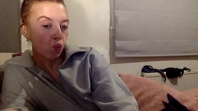 Bellababexox online show from June 2026 12:11:01 AM