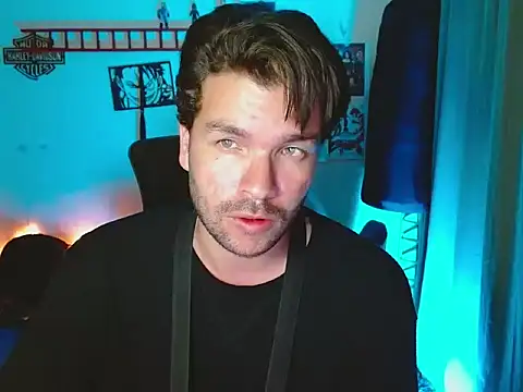 Snapshot of cortelioni_massimo_ chatting on September 2025 01:08:02 AM cortelioni massimo online show from September 2025 01:08:02 AM