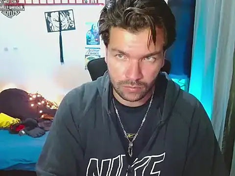 Snapshot of cortelioni_massimo_ chatting on September 2025 02:16:01 AM cortelioni massimo online show from September 2025 02:16:01 AM