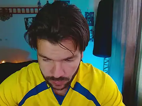 Snapshot of cortelioni_massimo_ chatting on October 2025 07:25:02 PM cortelioni massimo online show from October 2025 07:25:02 PM