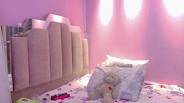 AndreaSweet2 online show from July 2026 07:39:01 PM
