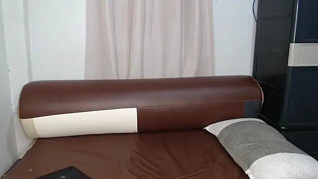 Snapshot of kiara_smieth chatting on December 2025 11:48:01 AM kiara smieth online show from December 2025 11:48:01 AM