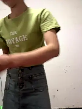 crhong666 online show from September 2025 11:52:01 PM