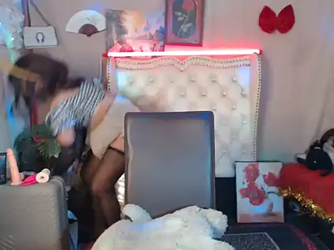 Snapshot of miss_laila_ chatting on September 2025 10:37:01 AM miss laila online show from September 2025 10:37:01 AM