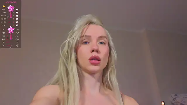 Snapshot of KittenFang chatting on January 2026 05:16:02 PM KittenFang online show from January 2026 05:16:02 PM