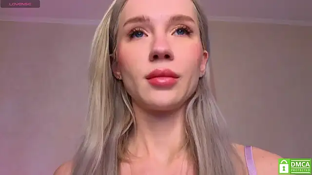 Snapshot of KittenFang chatting on February 2026 10:05:02 AM KittenFang online show from February 2026 10:05:02 AM