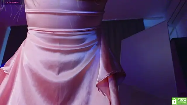 Snapshot of KittenFang chatting on April 2026 11:58:01 AM KittenFang online show from April 2026 11:58:01 AM