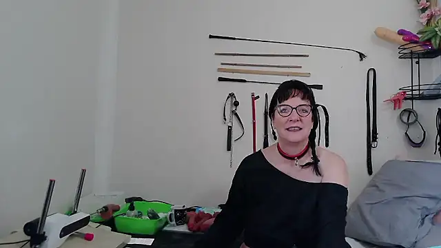 Snapshot of honey47 chatting on January 2026 12:10:01 PM honey47 online show from January 2026 12:10:01 PM