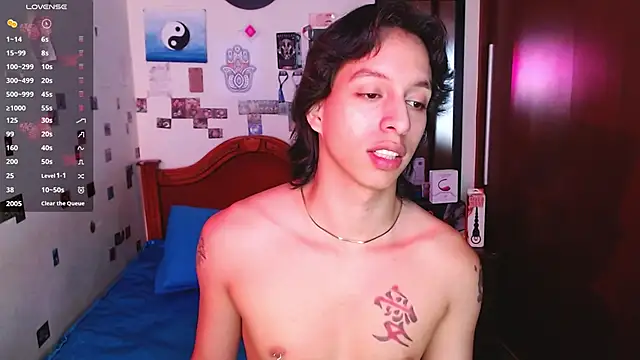 DannyPhantom555 online show from October 2025 06:03:01 PM