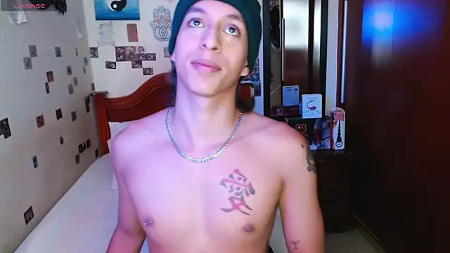 Snapshot of DannyPhantom555 chatting on February 2026 07:22:01 PM DannyPhantom555 online show from February 2026 07:22:01 PM