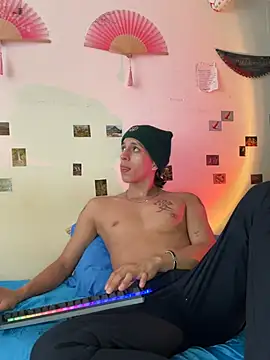 DannyPhantom555 online show from April 2026 05:25:02 PM