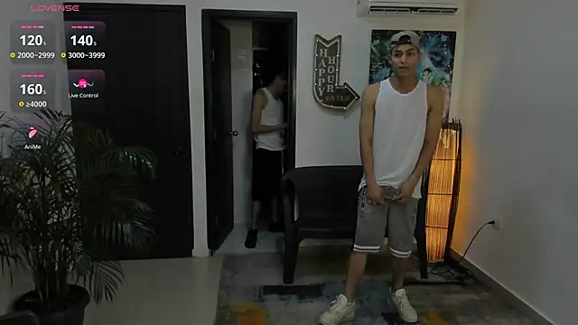 Snapshot of Playhardsex_ chatting on September 2025 11:10:01 PM Playhardsex online show from September 2025 11:10:01 PM