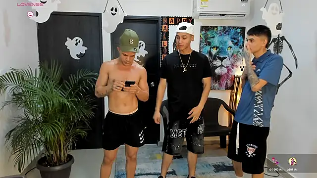 Snapshot of Playhardsex_ chatting on October 2025 11:02:02 PM Playhardsex online show from October 2025 11:02:02 PM