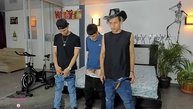 Snapshot of Playhardsex_ chatting on October 2025 10:53:02 PM Playhardsex online show from October 2025 10:53:02 PM