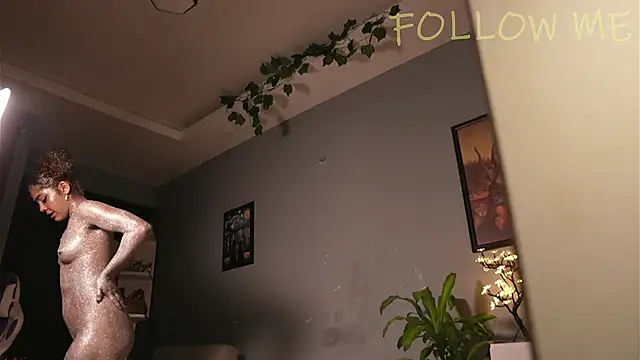 hannachris- online show from September 2025 11:08:01 PM