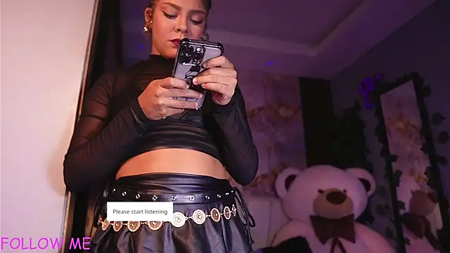hannachris- online show from April 2026 02:09:02 AM