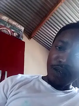 Snapshot of Hood_Bouy chatting on November 2025 11:36:02 AM Hood Bouy online show from November 2025 11:36:02 AM