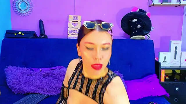 CristalRose online show from April 2026 05:51:02 PM