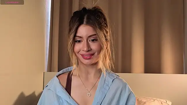 Snapshot of GeorginaHarn chatting on September 2025 08:18:02 AM GeorginaHarn online show from September 2025 08:18:02 AM