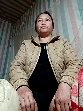 Love-Mama33 online show from February 2026 11:32:02 PM