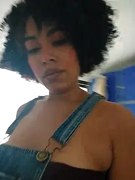 Snapshot of delaylacruz chatting on October 2025 12:25:01 PM delaylacruz online show from October 2025 12:25:01 PM