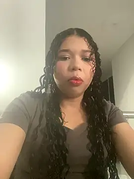 Snapshot of STEFANY_MOLL chatting on October 2025 02:39:01 PM STEFANY MOLL online show from October 2025 02:39:01 PM