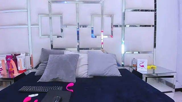 GabrielBrowm online show from September 2025 08:23:02 PM