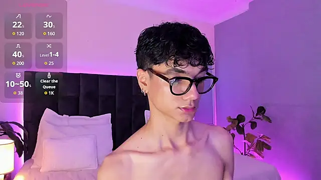 Phillicious   online show from November 2025 09:16:02 PM